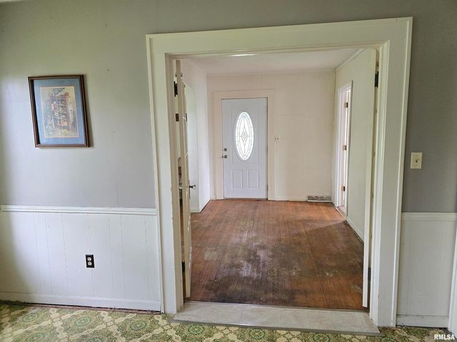 1201 E Noleman Street, Centralia, IL 62801