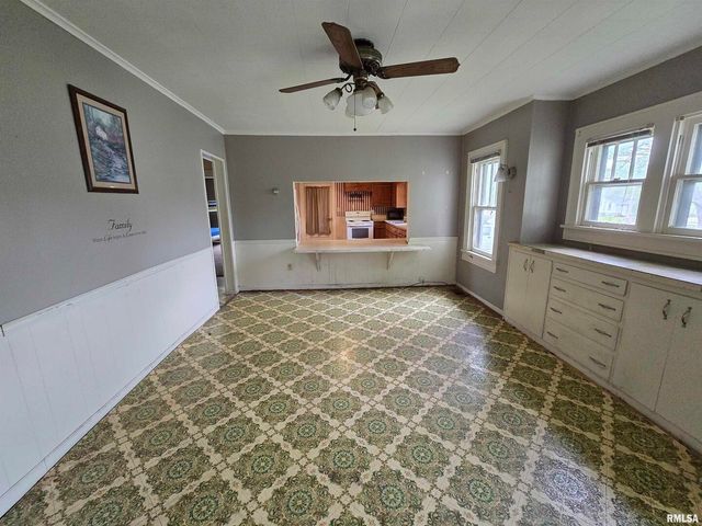 1201 E Noleman Street, Centralia, IL 62801