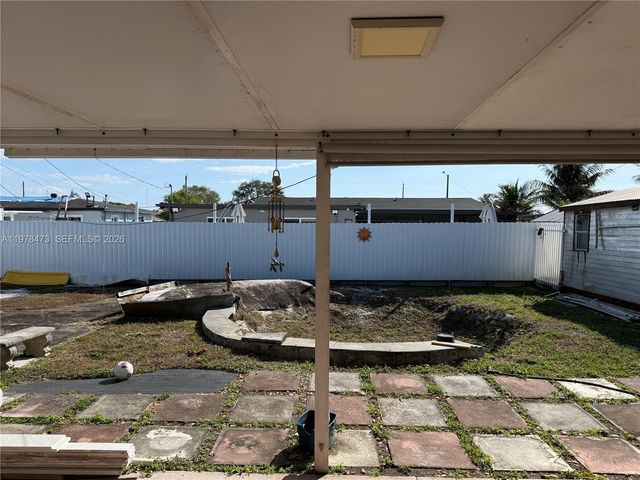 18501 NW 30th Ave, Miami Gardens, FL 33056