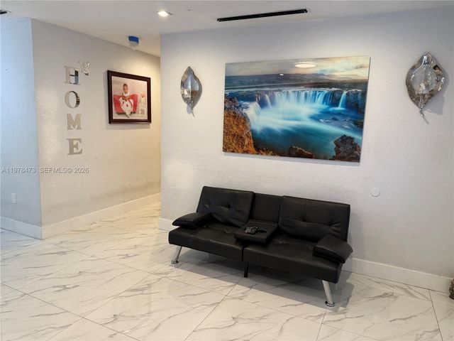 18501 NW 30th Ave, Miami Gardens, FL 33056