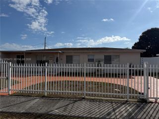 18501 NW 30th Ave, Miami Gardens, FL 33056