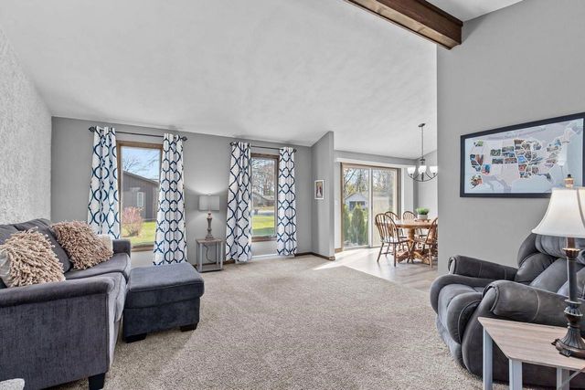 1000 GREENDALE STREET, Menasha, WI 54952