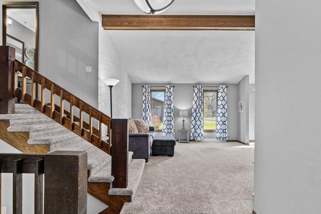 1000 GREENDALE STREET, Menasha, WI 54952