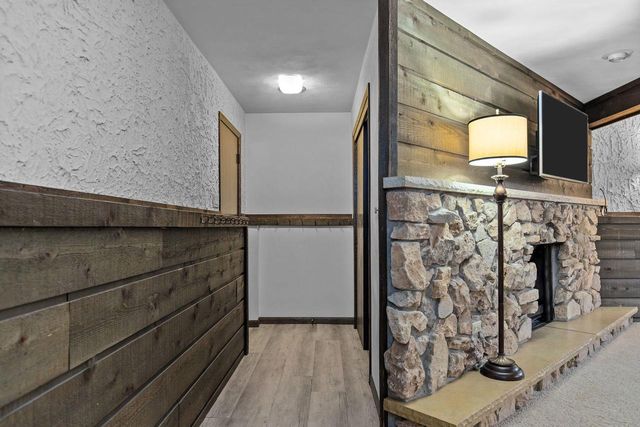 1000 GREENDALE STREET, Menasha, WI 54952