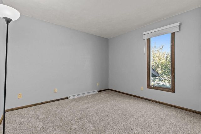 1000 GREENDALE STREET, Menasha, WI 54952