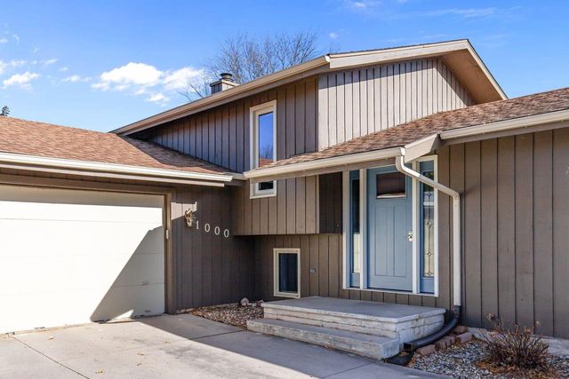 1000 GREENDALE STREET, Menasha, WI 54952