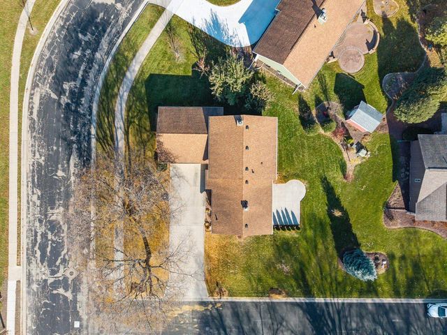 1000 GREENDALE STREET, Menasha, WI 54952