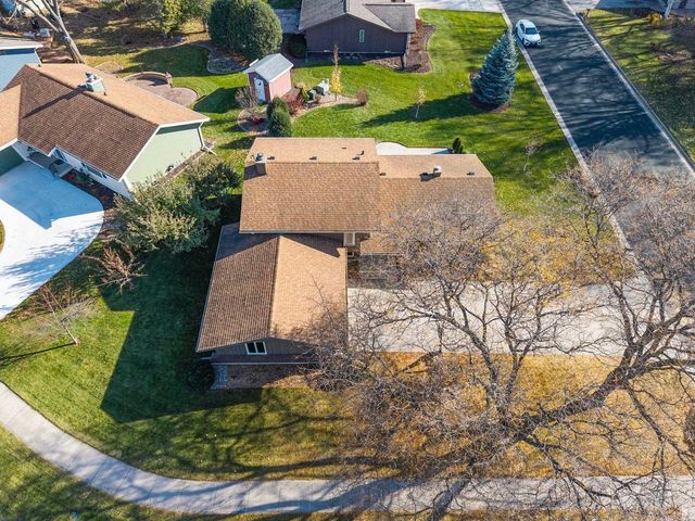 1000 GREENDALE STREET, Menasha, WI 54952