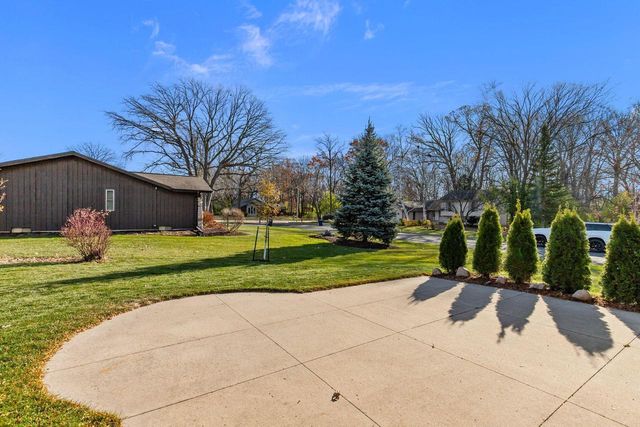 1000 GREENDALE STREET, Menasha, WI 54952