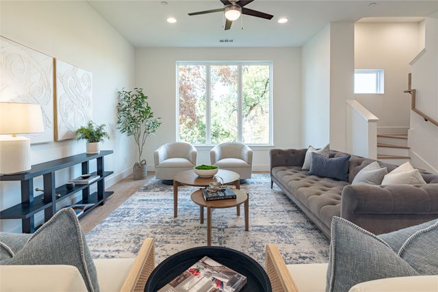 2610 Kimsey 205, Dallas, TX 75235