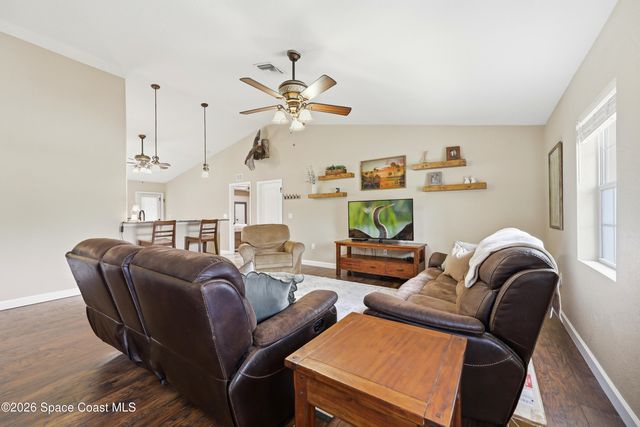 4055 Palm Avenue, Mims, FL 32754