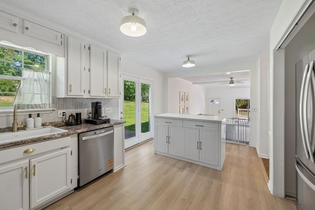 636 Shelley Dr, Mount Juliet, TN 37122