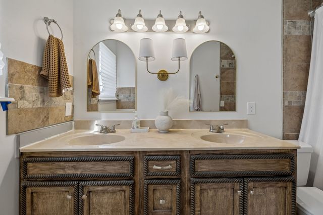 636 Shelley Dr, Mount Juliet, TN 37122