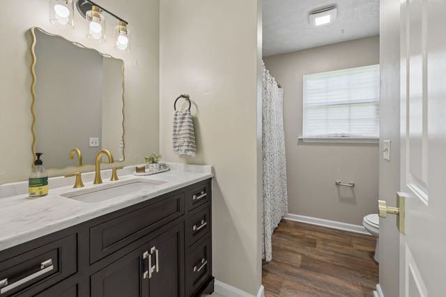 636 Shelley Dr, Mount Juliet, TN 37122