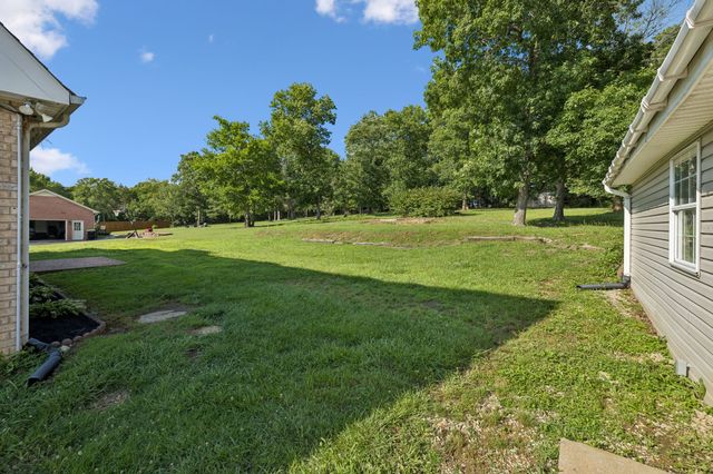 636 Shelley Dr, Mount Juliet, TN 37122