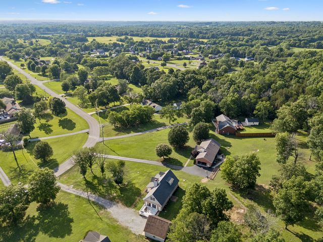 636 Shelley Dr, Mount Juliet, TN 37122
