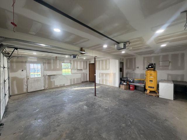 636 Shelley Dr, Mount Juliet, TN 37122