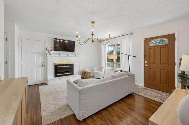 636 Shelley Dr, Mount Juliet, TN 37122