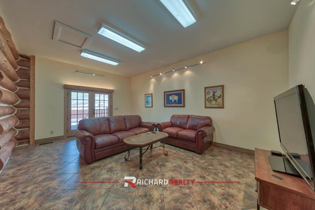 1727 Hwy 14 E, Shell, WY 82441 photo 17