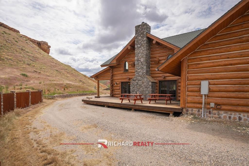 1727 Hwy 14 E, Shell, WY 82441 photo 4