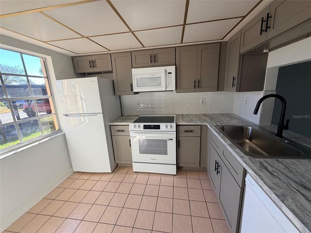 4407 SUNSTATE DRIVE, New Port Richey, FL 34652