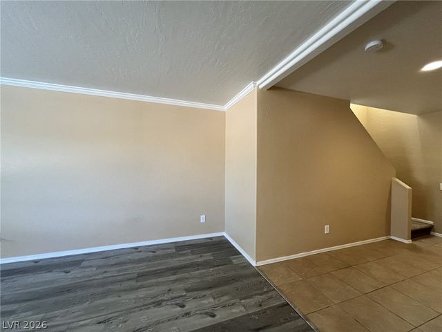 9174 Mackanos Avenue, Las Vegas, NV 89148