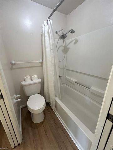 110 Stratford Dr Apt F, Williamsburg, VA 23185