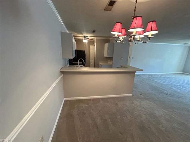110 Stratford Dr Apt F, Williamsburg, VA 23185