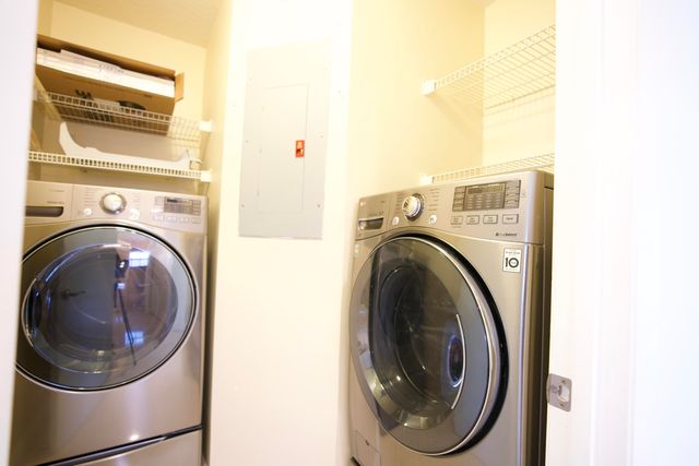 8989 W Sunrise Boulevard, Plantation, FL 33322