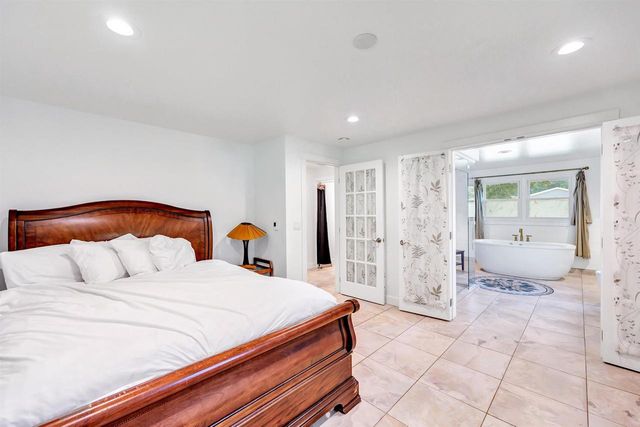 1014 LAVERNE DRIVE, Green Bay, WI 54311