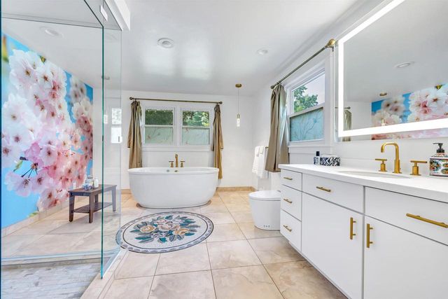 1014 LAVERNE DRIVE, Green Bay, WI 54311