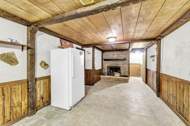 1014 LAVERNE DRIVE, Green Bay, WI 54311