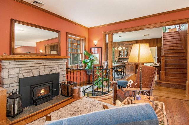 808 Waverly Road, Chesterton, IN 46304