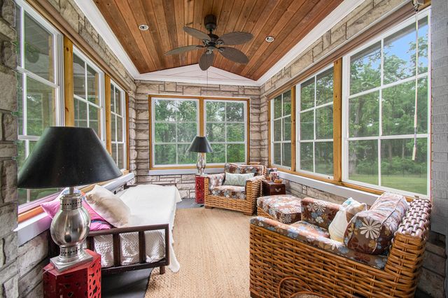 808 Waverly Road, Chesterton, IN 46304