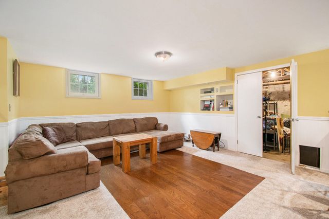 808 Waverly Road, Chesterton, IN 46304