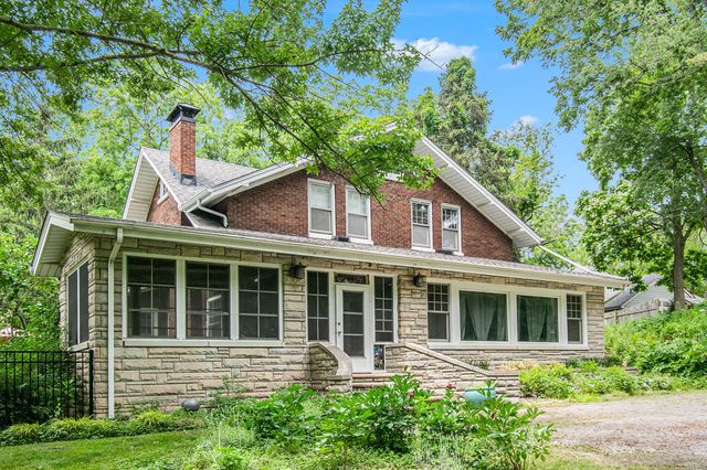 808 Waverly Road, Chesterton, IN 46304
