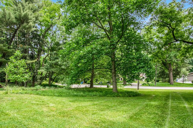 808 Waverly Road, Chesterton, IN 46304