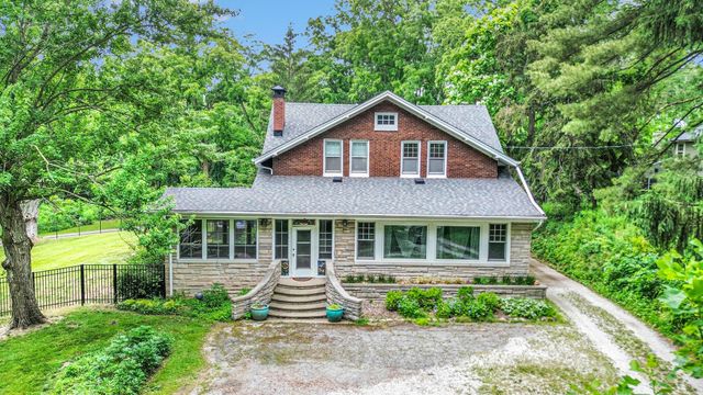 808 Waverly Road, Chesterton, IN 46304