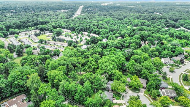 808 Waverly Road, Chesterton, IN 46304