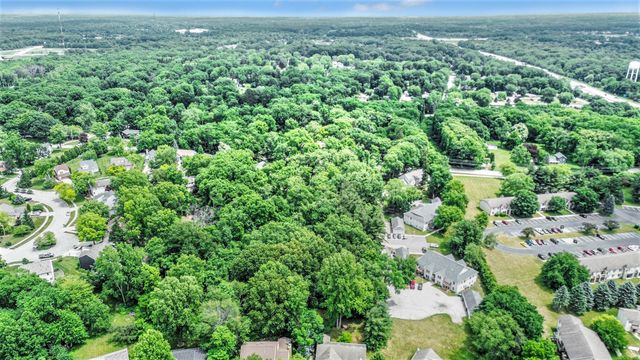 808 Waverly Road, Chesterton, IN 46304