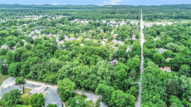 808 Waverly Road, Chesterton, IN 46304