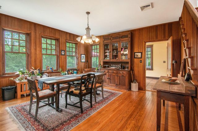 808 Waverly Road, Chesterton, IN 46304