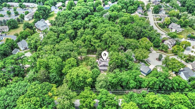 808 Waverly Road, Chesterton, IN 46304