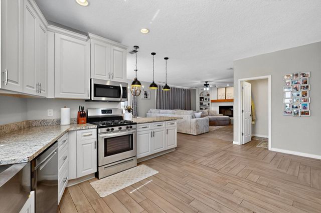 3546 Newcastle Drive SE, Rio Rancho, NM 87124