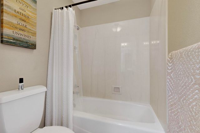 3546 Newcastle Drive SE, Rio Rancho, NM 87124