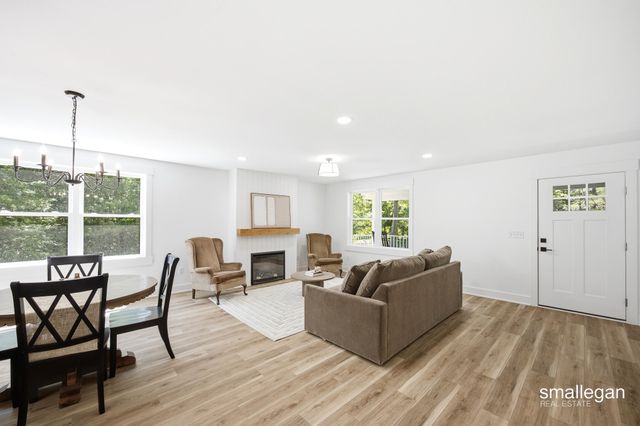 12905 Bowen Lake Drive, Gowen, MI 49326