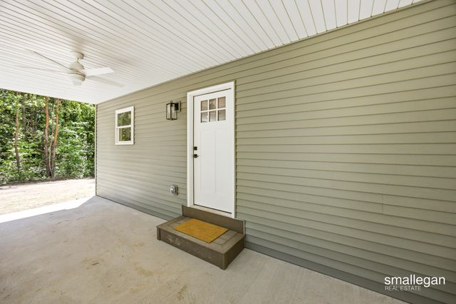 12905 Bowen Lake Drive, Gowen, MI 49326