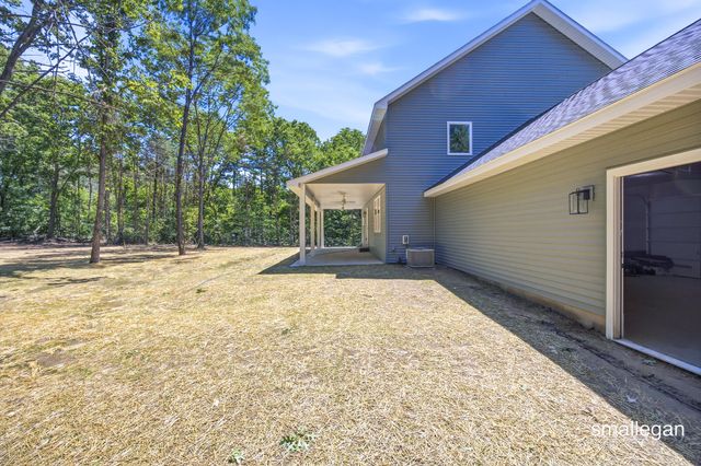 12905 Bowen Lake Drive, Gowen, MI 49326