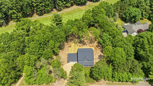 12905 Bowen Lake Drive, Gowen, MI 49326