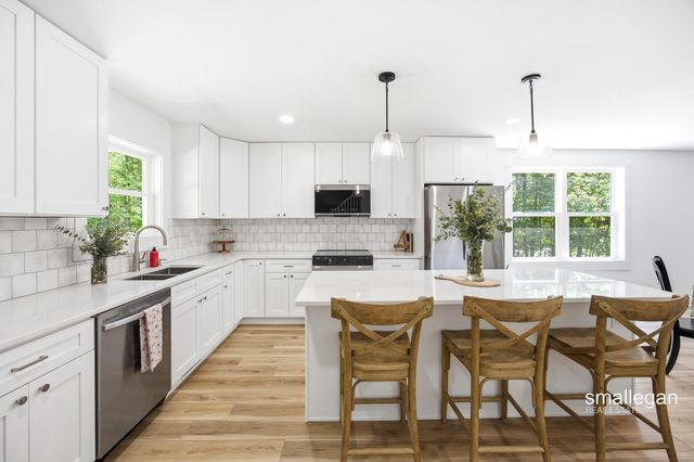 12905 Bowen Lake Drive, Gowen, MI 49326